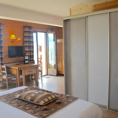 Au Petit Cuchet Hotel